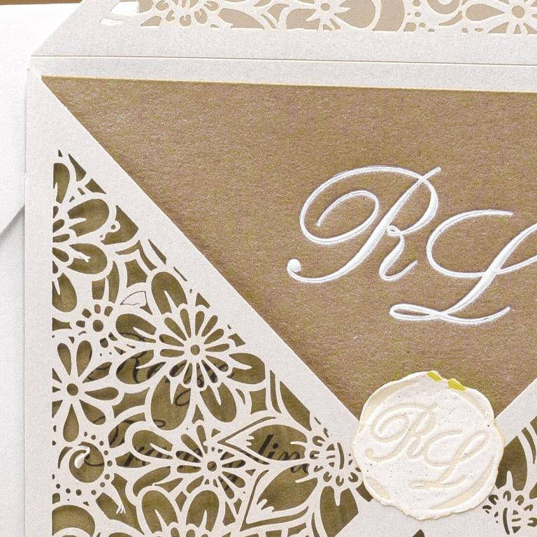Thumbnail: Partecipazione matrimonio laser fiori