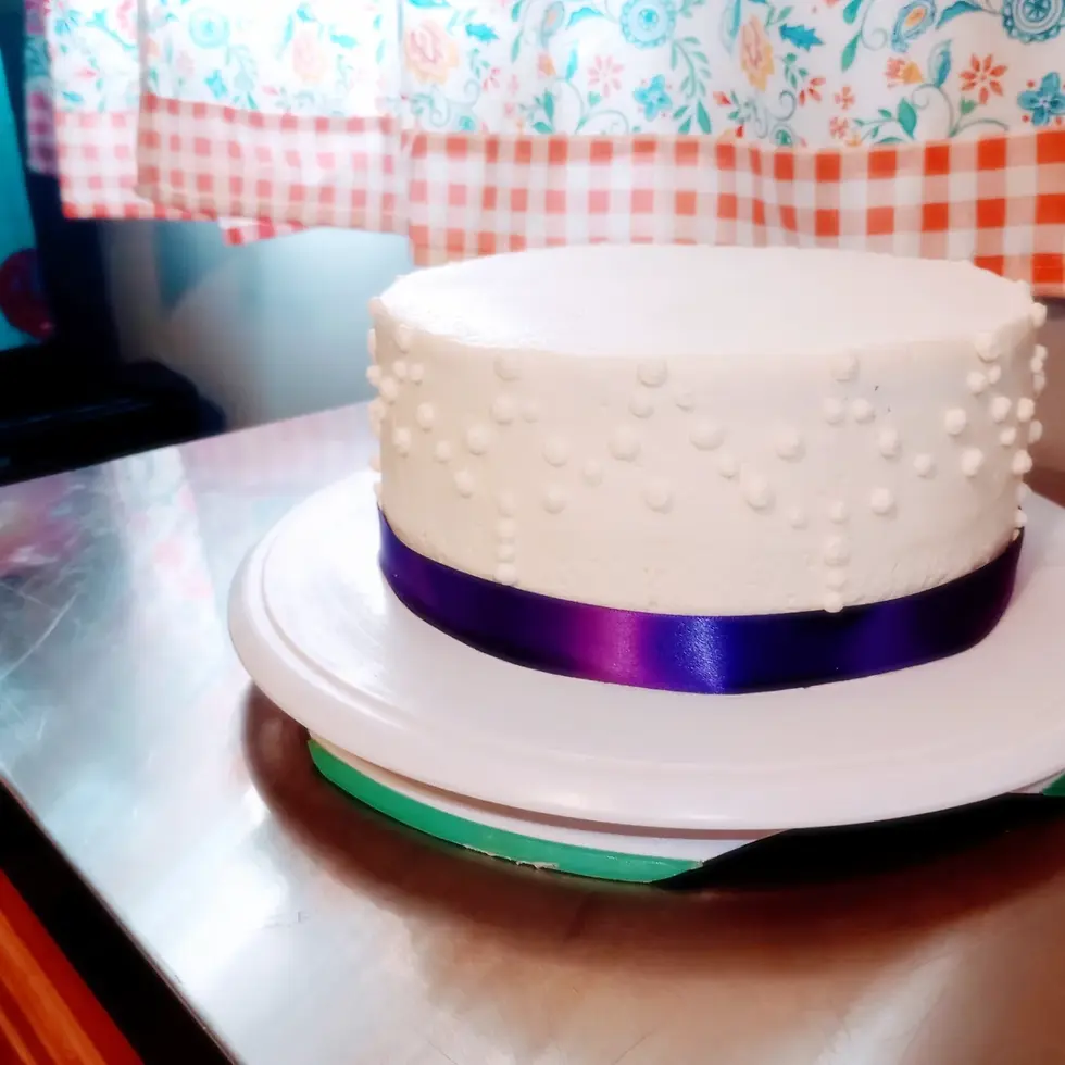 Thumbnail: Purple Ribbon White Cake 