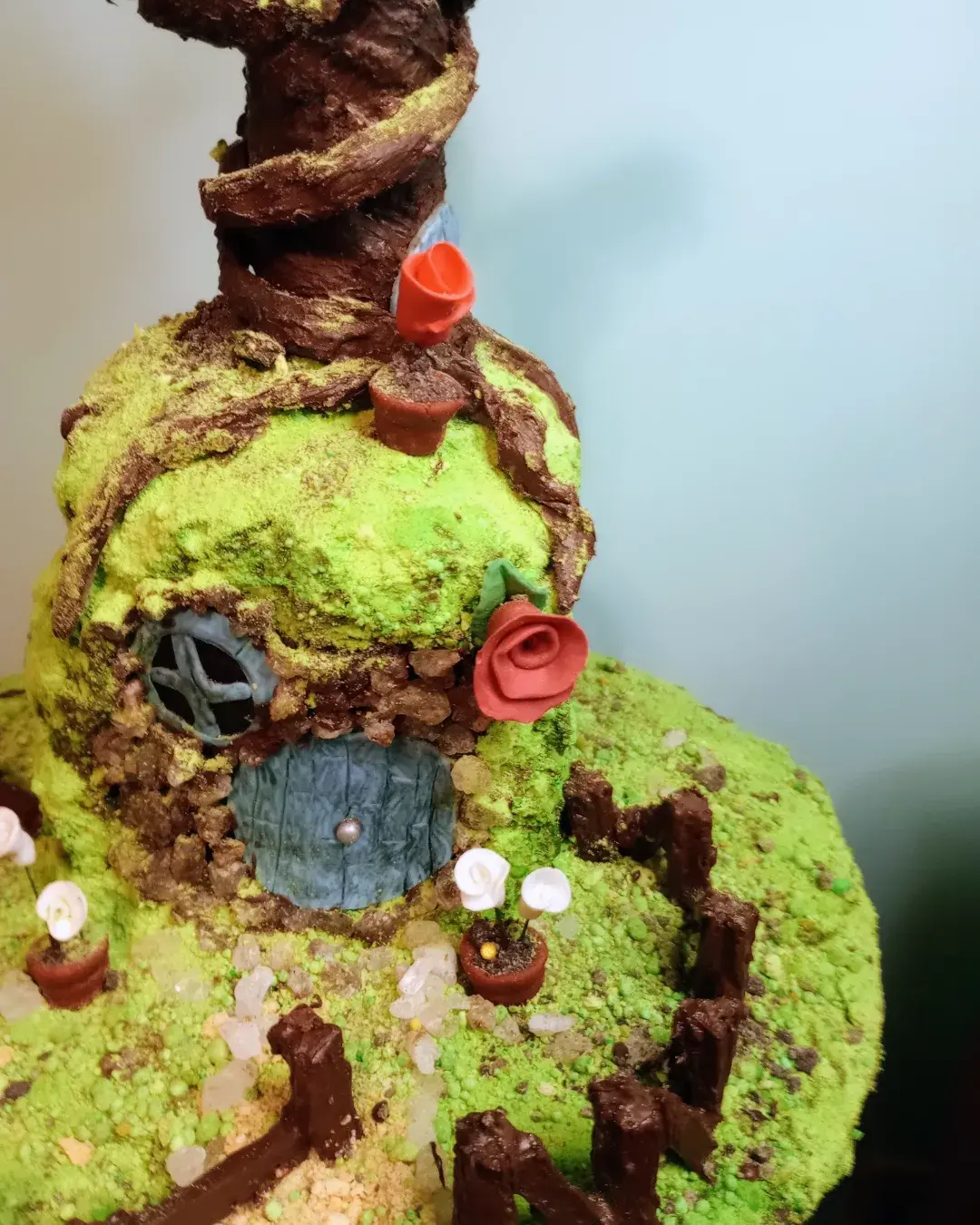 Bi-level Fairy Treehouse Cake 