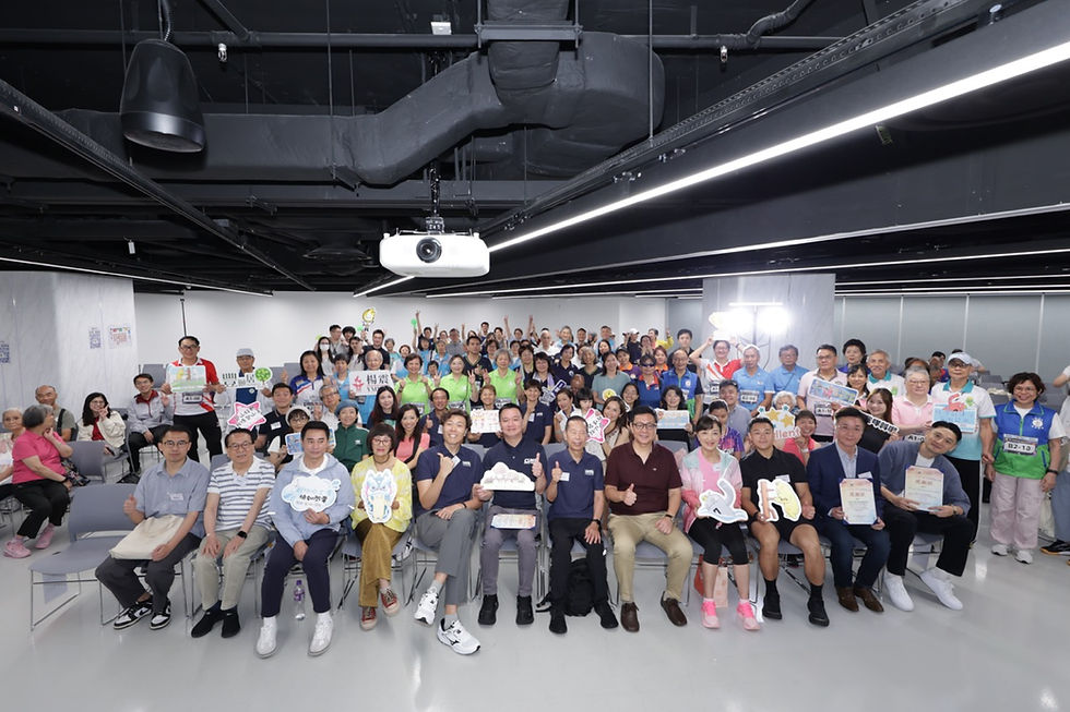 愛回家KC玩到索晒氣？！SMART跨代虛擬運動大賽笑彈全發放：老中青合體大激鬥，科技運動打破年齡界限