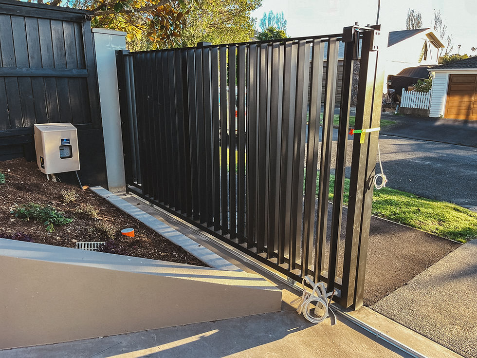 Double Sliding Gate Aluminium-3.jpg