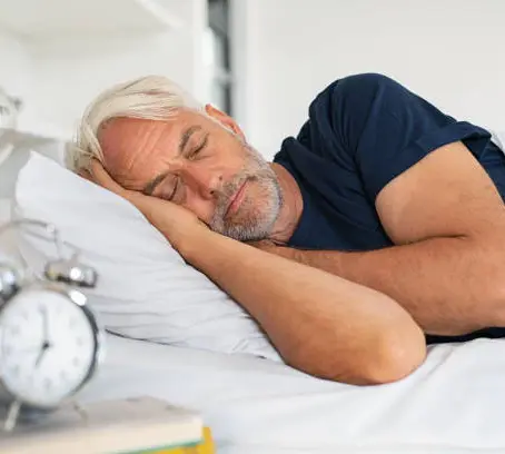 Ist es sicher, eine Prothese nachts zu tragen?