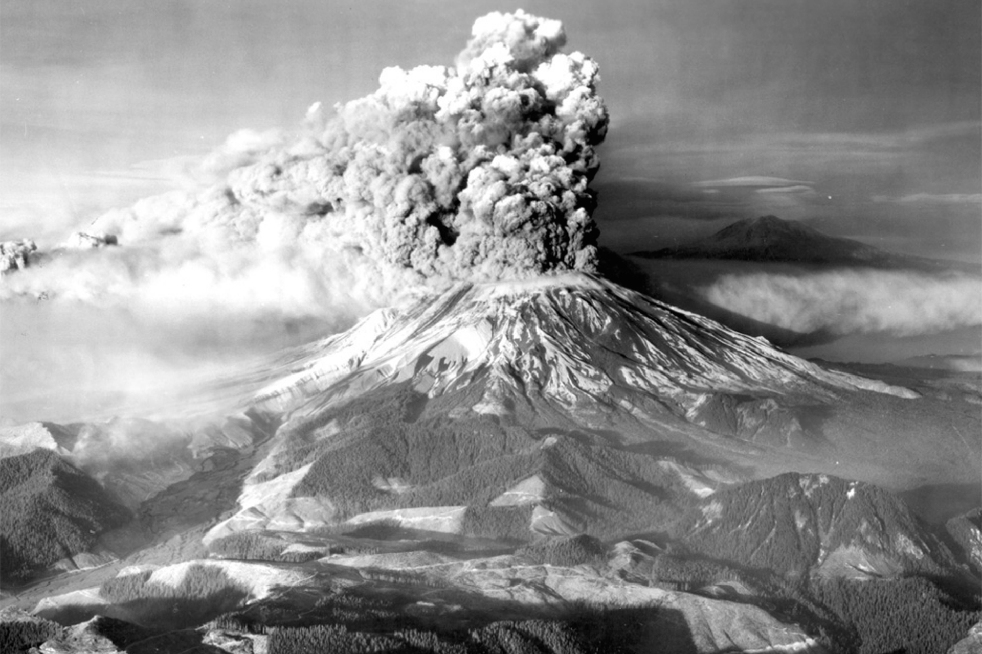 CDLY P La Soufrière (volcano).jpg