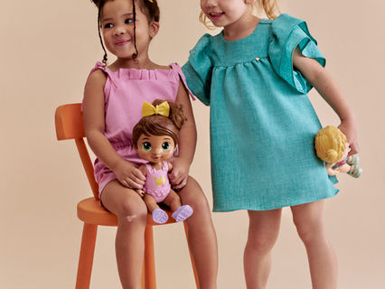 Mini Melissa e Hasbro se unem em collab inédita com Baby Alive