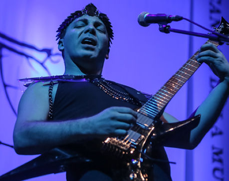 Cristian Castro anuncia el tercer álbum de La Esfinge: rock prehispánico y gira por México