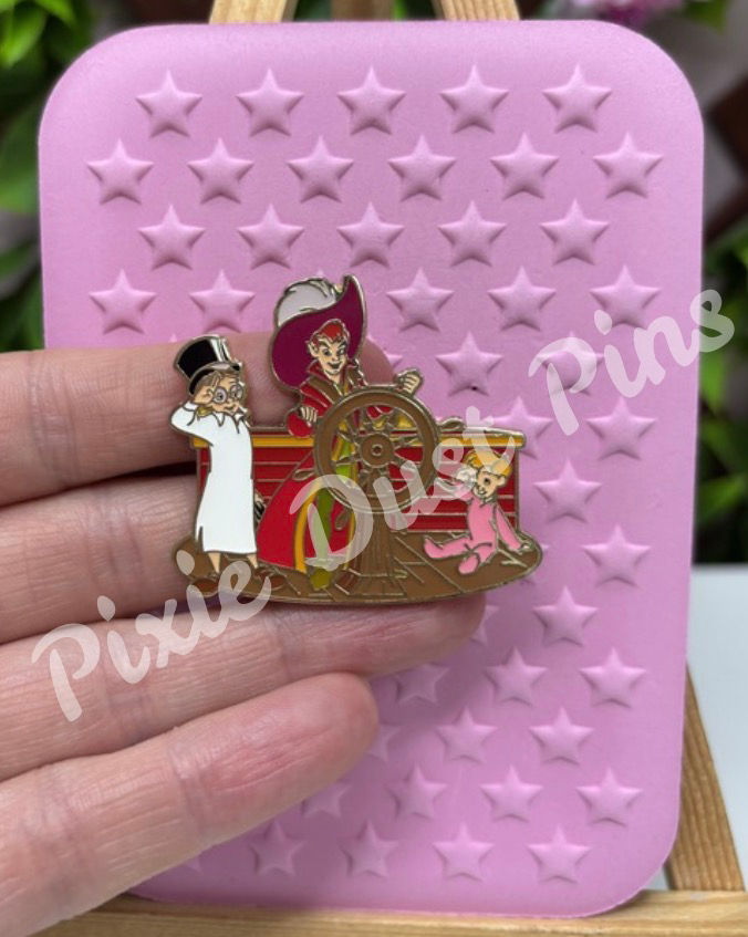 Thumbnail: Peter Pan, Michael and John Disney pin