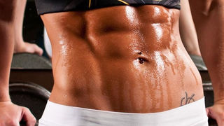 Os inimigos do abdômen definido e os melhores alimentos