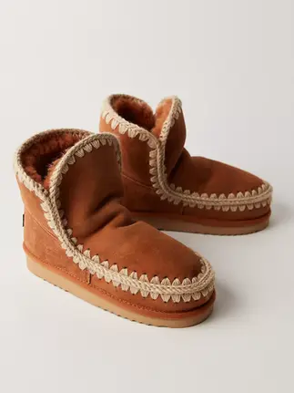 Cozy Boots Teen and Young Adult Women Gift Guide