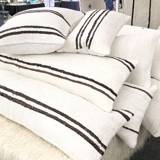 How to Find Great Gifts at the Flea Market