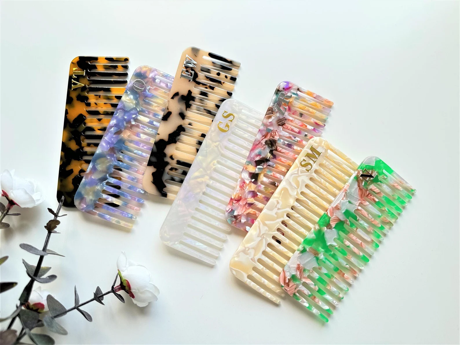 Women's Stocking Stuffer Gift Guide: Hair and Beauty Custom Comb