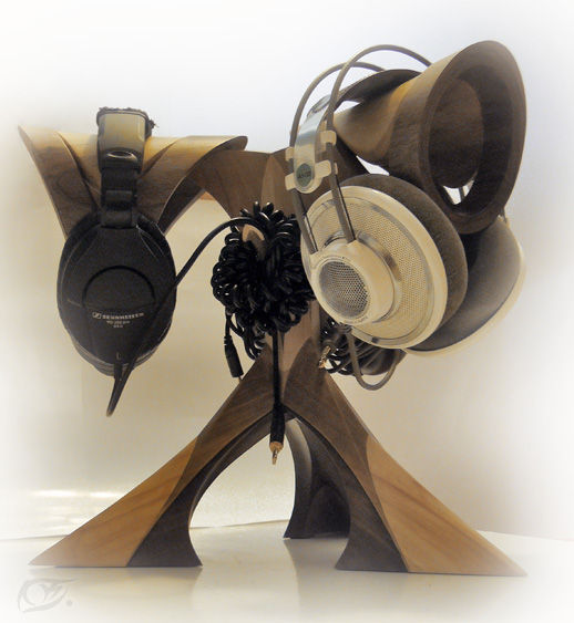 HEADPHONE HOLDER
