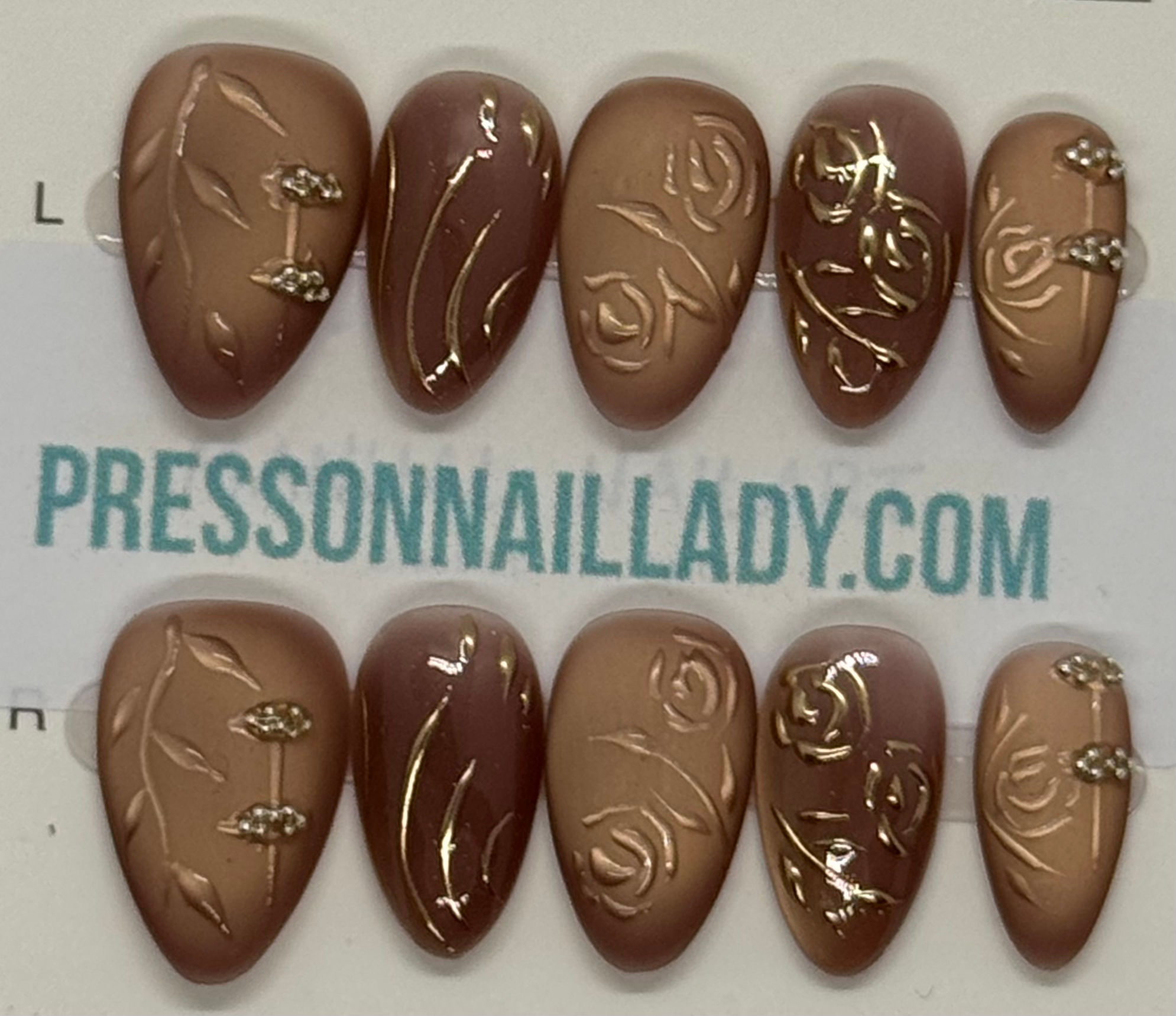 Large short almond with chrome