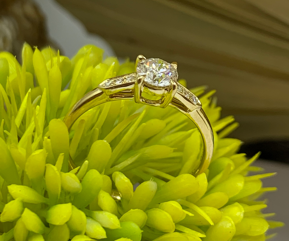 Thumbnail: 18kt geel gouden ring bezet met 7/.60ct lab.grown diamanten +IGI certificaat 
