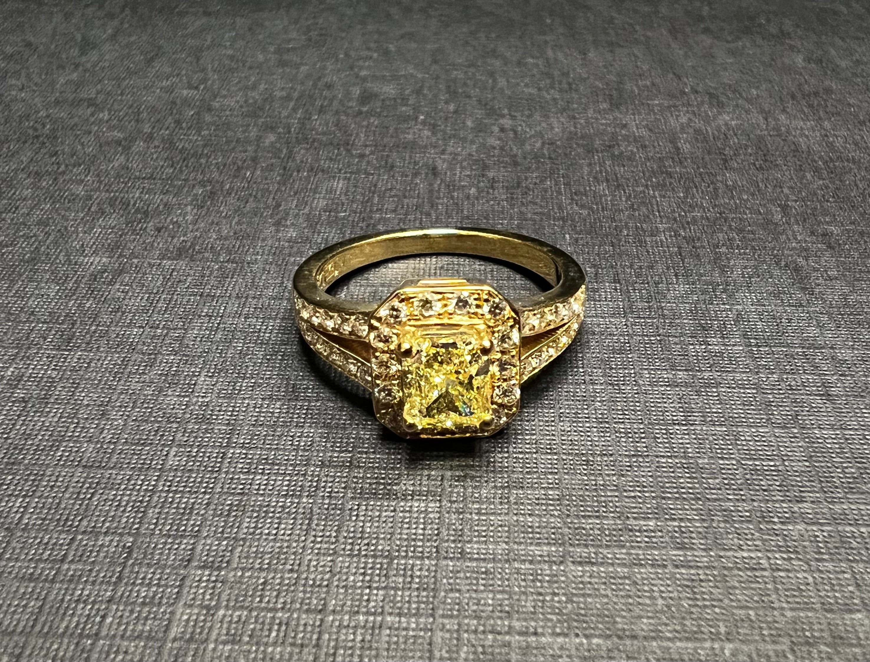 1.11 ct. - Yellow Diamond White Gold Ring