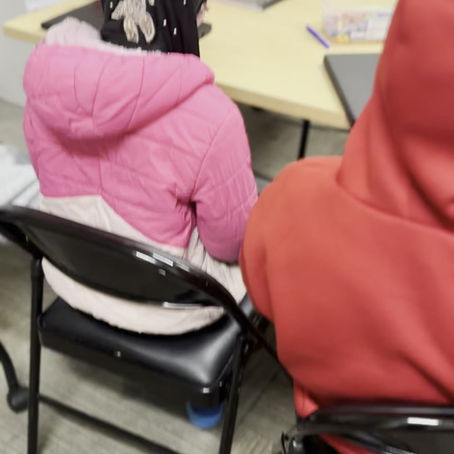 Everett School Board Director Dr. Jennifer Hirman Inspires Students During Visit to Make It Worthy