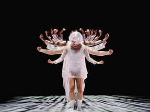 B.DANCE in The Cell: a mesmerising look at self conversation in a time of chaos