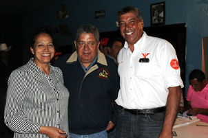 Yonkeros escuchan a Germán Hernández