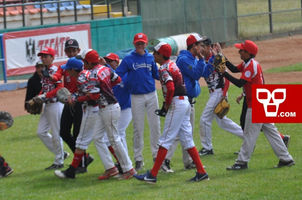 APACHES SE LLEVA LA GLORIA EN TORNEO RELAMPAGO