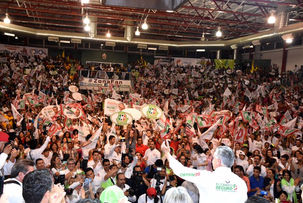 ESPECTACULAR CIERRE DE CAMPAÑA DE ENRIQUE SERRANO EN CAMARGO