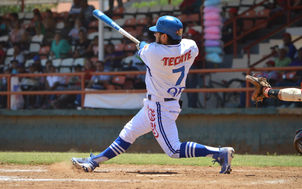 MANZANEROS SUPERA A ROJOS 5 A 2 Y SE TRAE LA SERIE DE JIMENEZ.