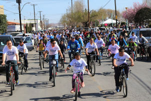 Más de 500 personas en bicicleta por el Día de la Familia