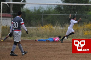 ZORROS SIGUE MOSTRANDO BUEN FUTBOL