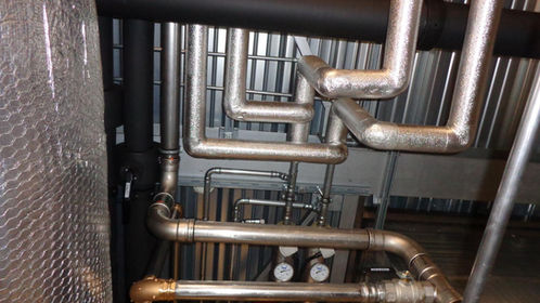 Sanitär, Anschluss von Maschinen, Maschinenanschluss, Versorgungsleitung, Entsorgungsleitung, Kläranlage, Kaltwasser, Warmwasser, Industriebauten, Leitungen
