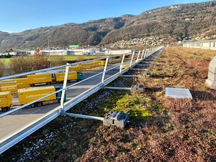 Flachdach, Flachdachsanierung, Flachdach sanieren, Flachdach abdichten, Wärmedämmung, bituminöse Abdichtungen, Kunststoffabdichtungen, Dachwartung, Dachservice, Dachsicherheit, Dach, Sarnafil, dichtes Zuhause,   Dachbegrünung, Dachbekiesung, Terrasse, Pflanzen auf Dach, modernes Dach, Dachreinigung, Absturzsicherung, Vordach, Einfamilienhaus, Mehrfamilienhaus, Umbau, Sanierung