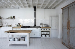 Κουζίνα παλαιωμένο στυλ