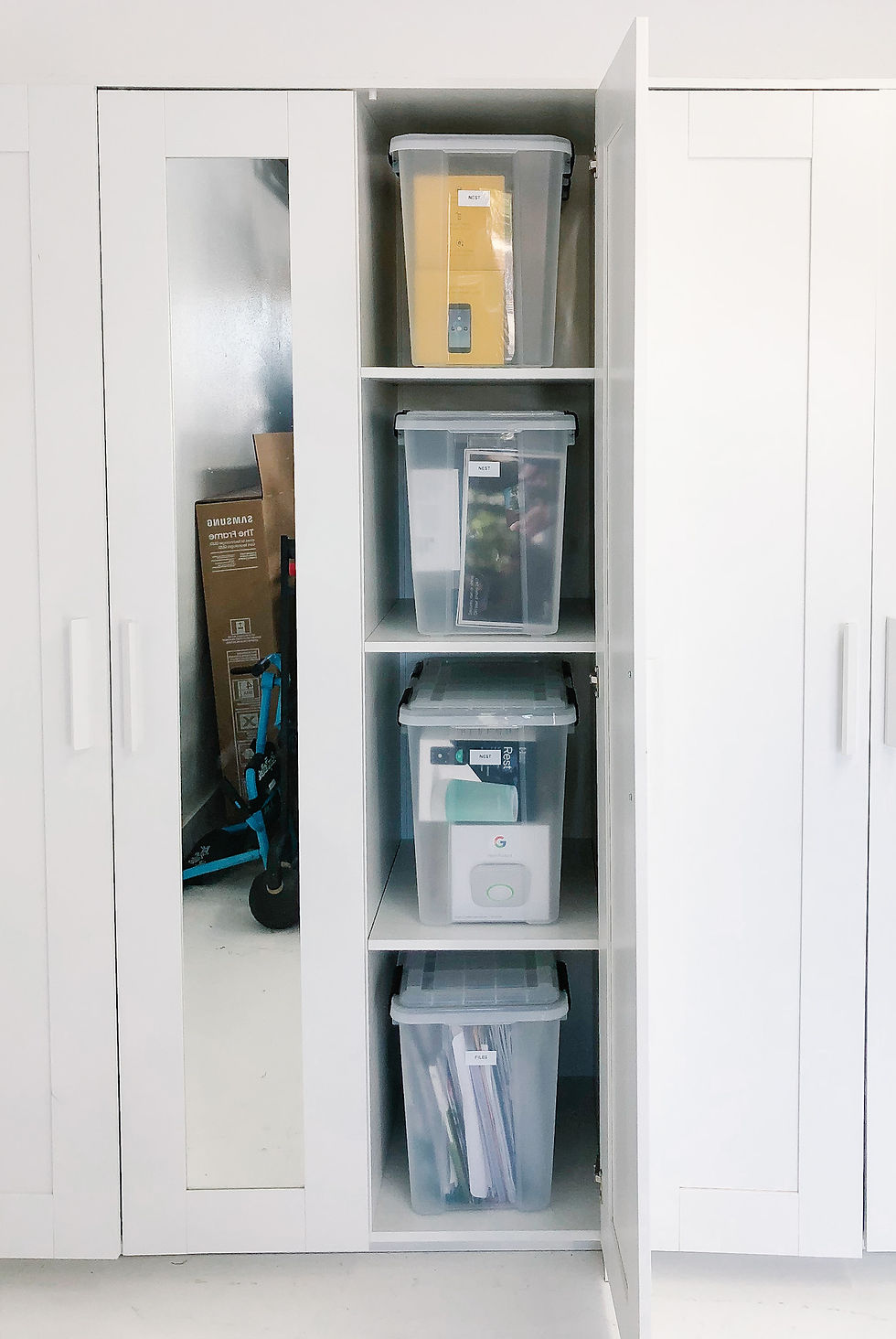 Knowing when to donate or purge items from your belongings is a crucial aspect of maintaining an organized and clutter-free living space