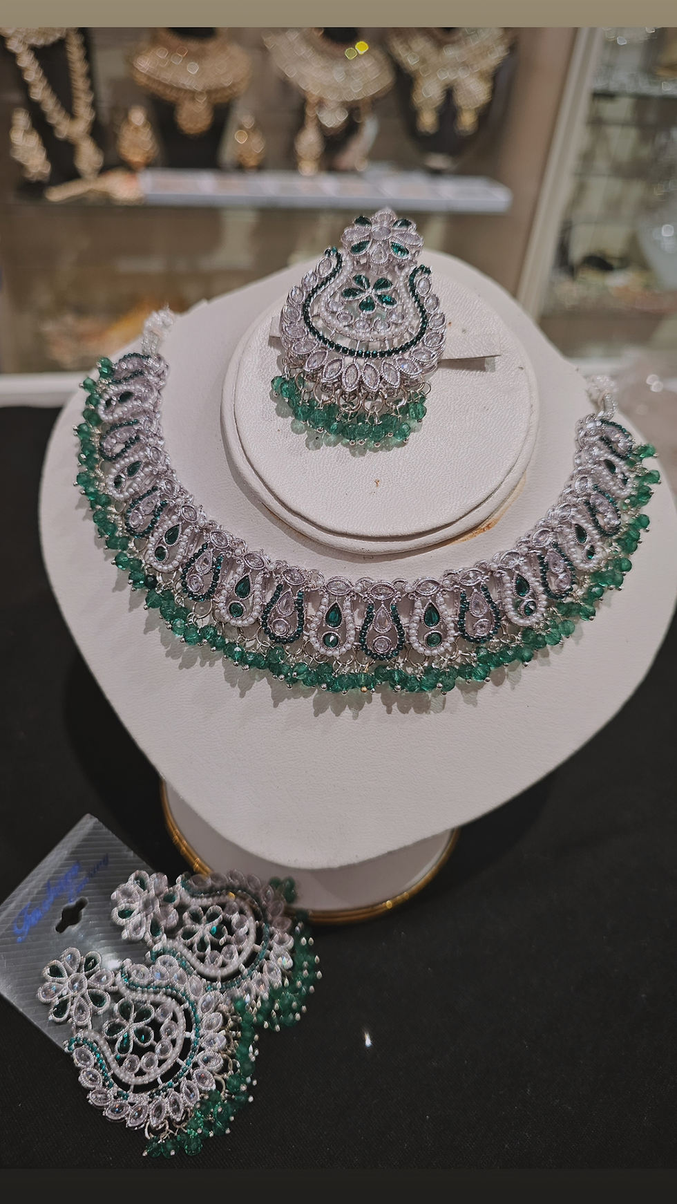 Thumbnail: Silver Necklace Jewellry set