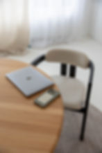 sfeerfoto-stoel-laptop-wegrow agency