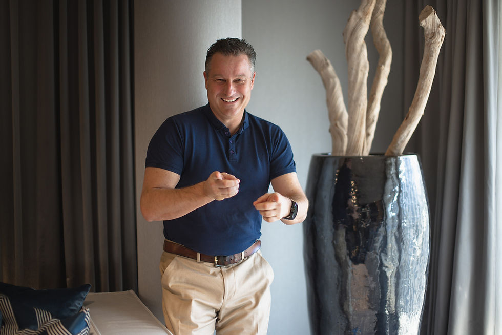 Alex Poolman Pointing