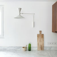 Lumière applique  Corbusier plan de travail marbre Carrare