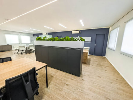 Soluções de design corporativo que promovem o bem-estar e a funcionalidade no setor administrativo.