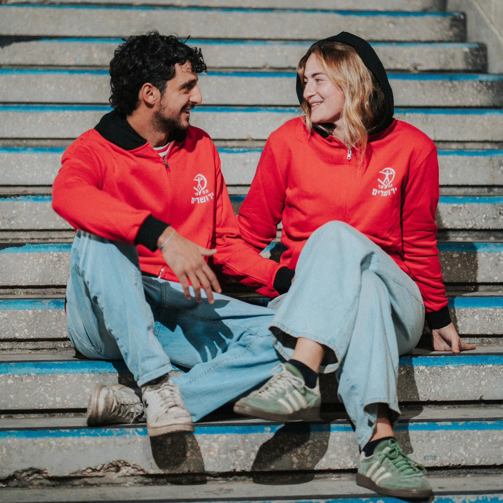 סווטשירט הפועל החדש