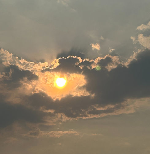 Foto cielo corazon_edited.jpg