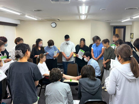 介護職員、看護師、セラピスト、PT学生、ご家族を施術したい方などが介護リハビリセラピスト講座を受講しました。