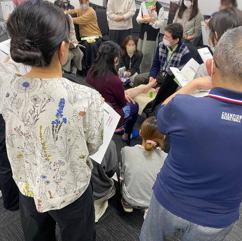 介護や高齢者にマッサージをしたい介護士、看護師、セラピストが受講している介護リハビリセラピスト講座