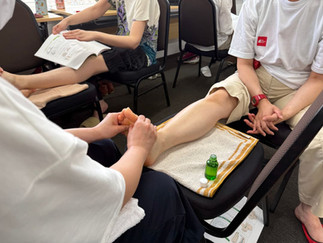 看護師、介護職員、セラピスト、エステティシャンなどが受講する介護リハビリセラピスト講座