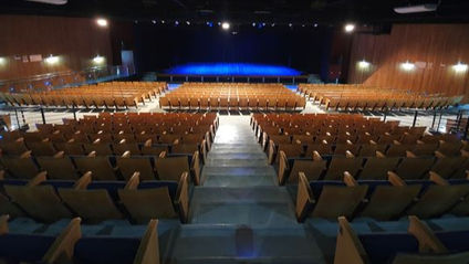 Levar crianças ao teatro