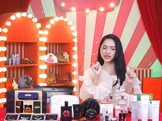 DEVEE TIKTOK LIVESTREAM