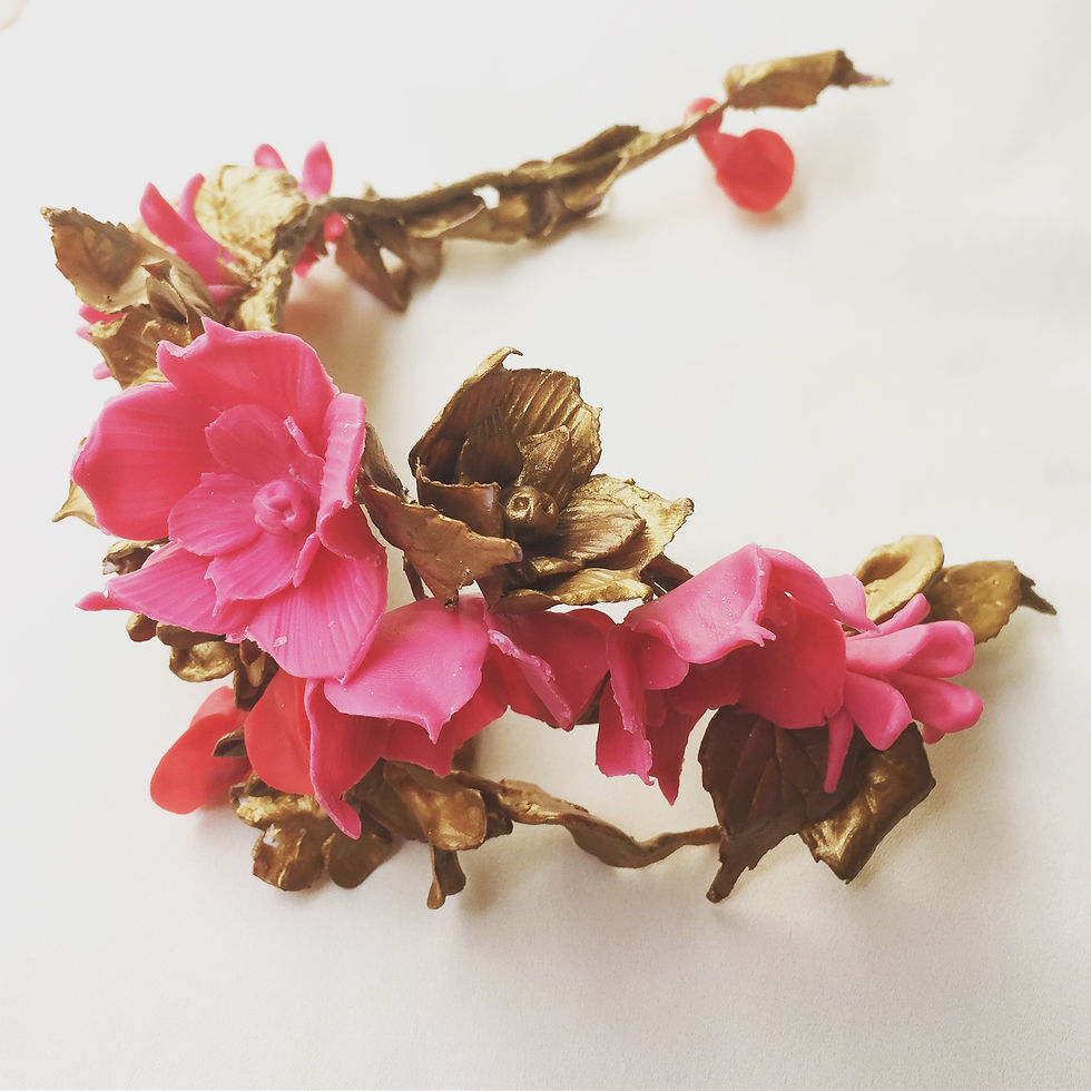 Miniatura: TOCADO DE FLORES DE PORCELANA