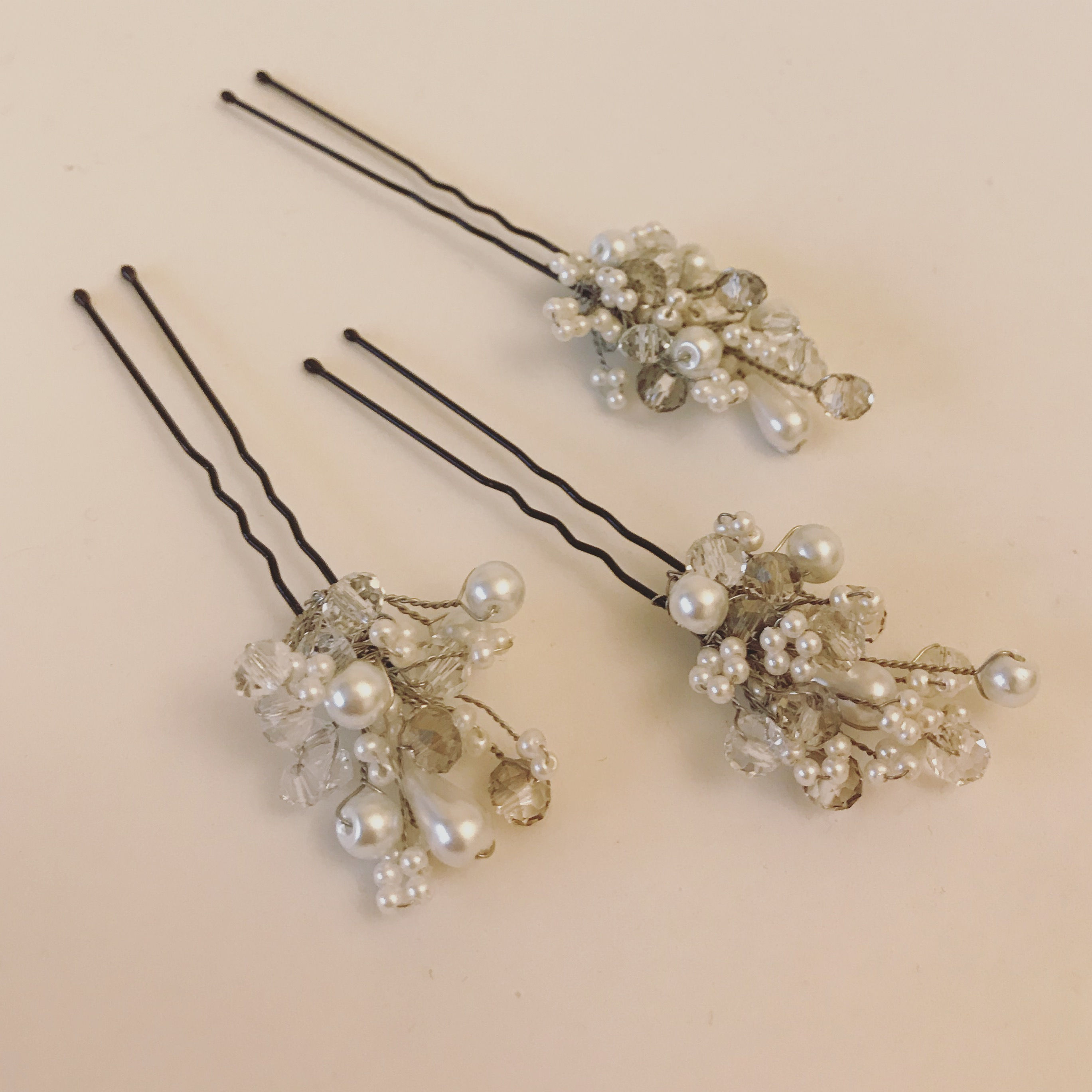 PINS DE CRISTAL Y PEDRERÍA