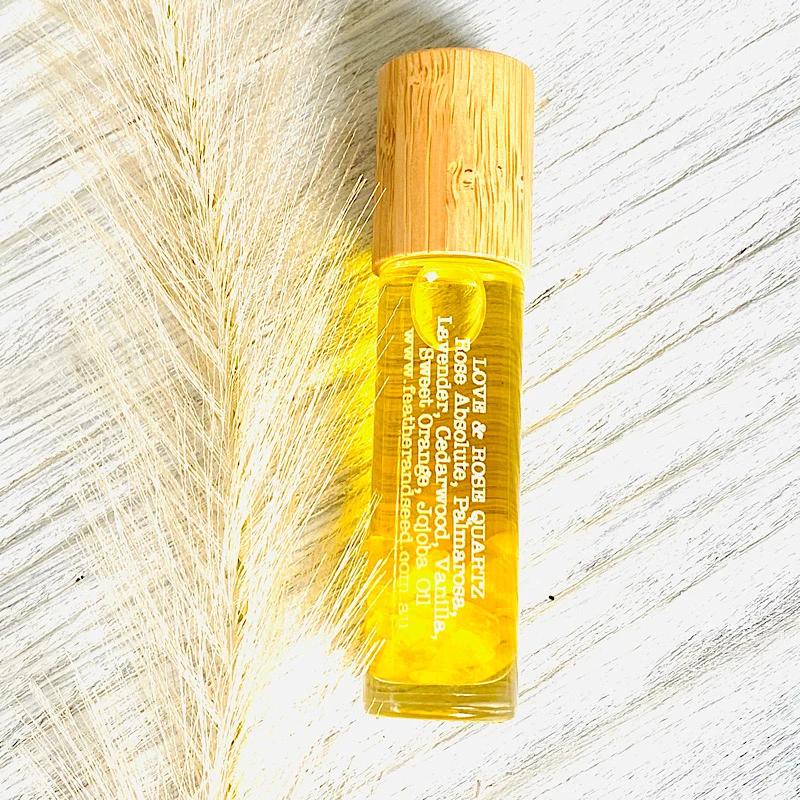 LOVE & ROSE QUARTZ CRYSTAL ROLL ON - 10ML