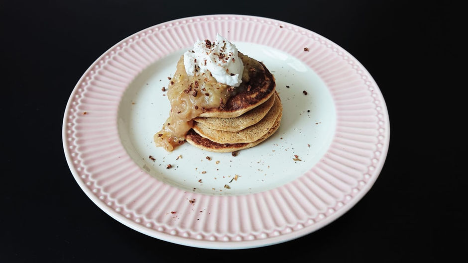 Fluffige Einkornpancakes | vegan und zuckerfrei ins sonnige Wochenende