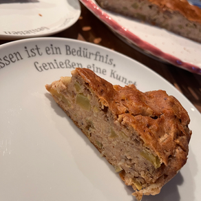 Frühlingshafter Rhabarber - Apfel Kuchen für Groß und Klein | Warum nichts tun so schwer fällt?!