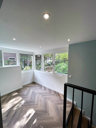 Het nieuwe interieur van de ruimte