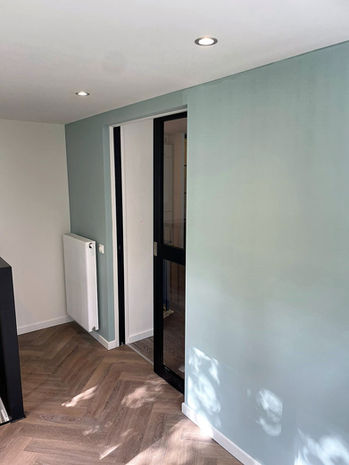 De nieuwe situatie binnen en de muur die werd doorbroken