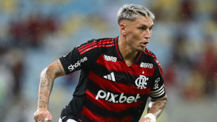 Varela vai renovar até 2027